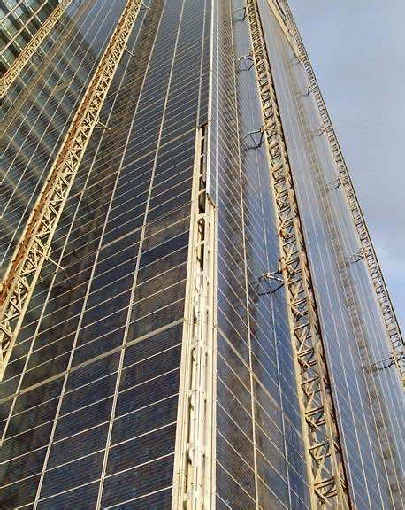 Worlds First Skyscraper That Is Covered With Solar Panels