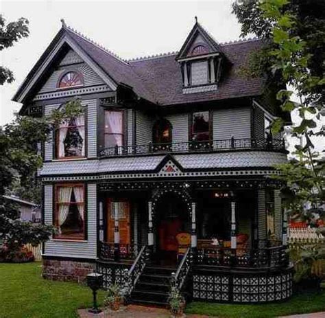 Wow The Double Porch Location Unknown Victorian Homes Old