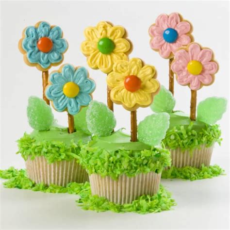 Celebrate Spring With A Batch Of These Delightful Cupcakes Arrange In