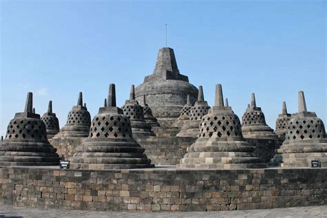 Sejarah Candi Borobudur Pendiri Letak Gambar Amp Asal Usul Berdirinya