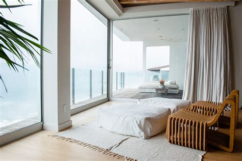Selecting The Zuma Beach House Window Treatments