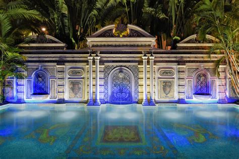 Take A Look Inside The Versace Mansion In Miami Now A Hotel