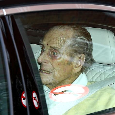 Prince Philip Car Uk S Prince Philip Gives Up Driving License After