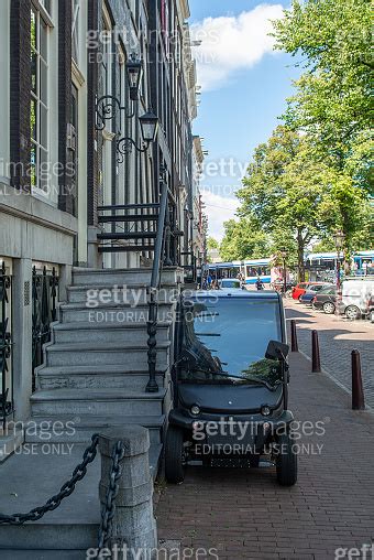 Mini Disabled Cars New Trendy Means Of Transport In Amsterdam 이미지