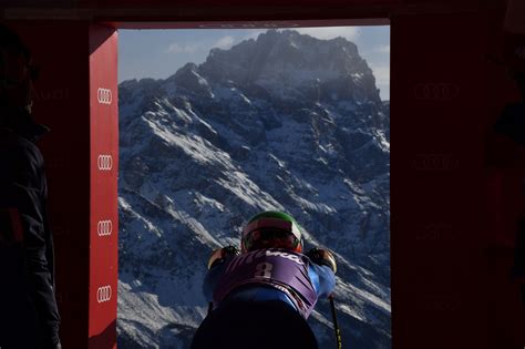 Cortina d'ampezzo hat knapp 6000 einwohner und liegt im norden italiens in der provinz belluno in venetien. Cortina d'Ampezzo Alpine World Ski Championships to remain ...