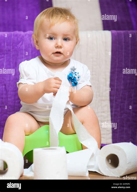 Training Pot Baby Hi Res Stock Photography And Images Alamy