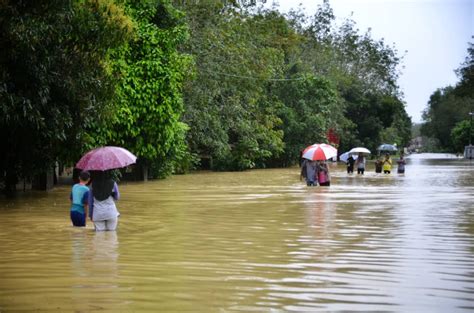 Apakah waktu solat hari ini pasir mas? Pasir Mas paling terjejas, mangsa banjir di Kelantan terus ...