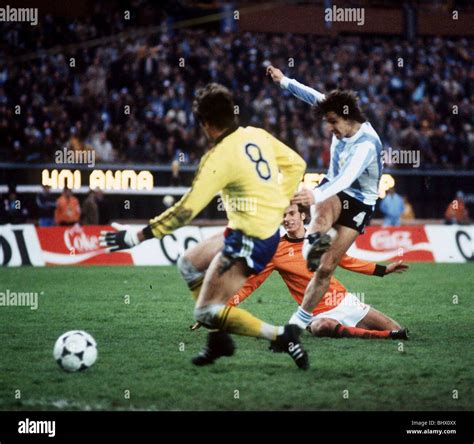 world cup final 1978 holland 1 argentina 3 football bertoni scores argentina s 3rd goal stock