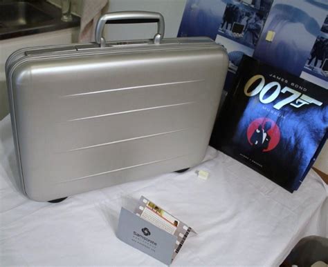 Samsonite And James Bond 007