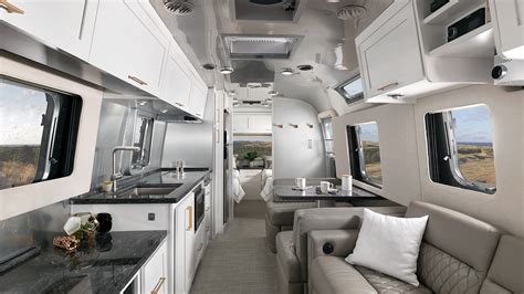 Airstream remodel polyphon architecture design llc a. Modernizing the Timeless Classic | New Airstream Comfort White Décor