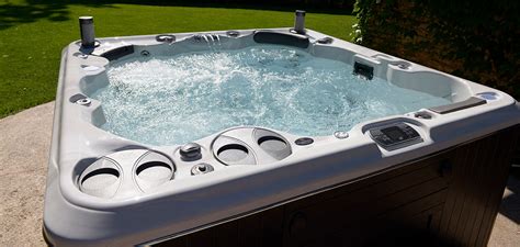 When bathing in your jetted tub, do not use bath salts, mineral salts, or bubble bath. 7 ahhhsome hot tub jets and what they do | Buds Pools