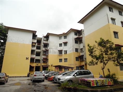 Hotels in kampong bukit lanjan. Rumah Flat Persiaran Meranti, Bandar Sri Damansara, 52200 ...
