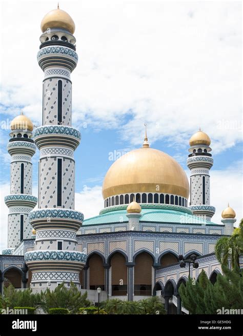 Palace In Bandar Seri Begawan Brunei Stock Photo Alamy