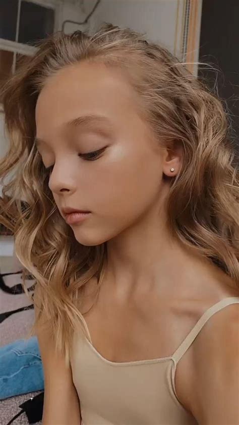 Anna Pavaga Video In 2022 Blonde Hair Girl Beauty Girl Cute Girl