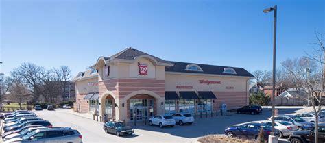 In-store career opportunities with WALGREENS