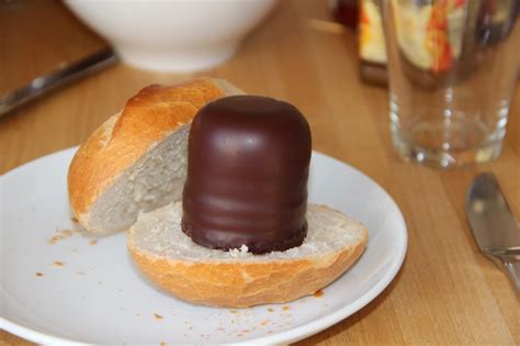 Schon am mittwoch habe er mit seinen helfern am strand essen an die obdachlosen verteilt. 11 ausgestorbene Snacks, die wir uns zurückwünschen