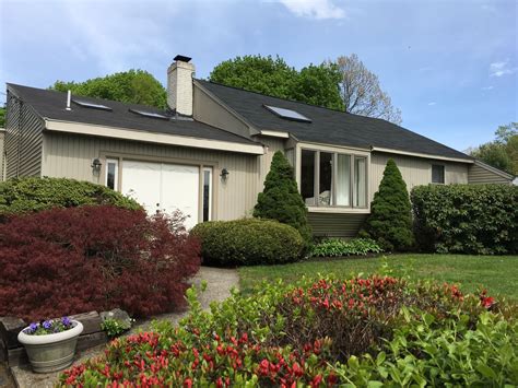 31 Goodale St, Peabody, MA 01960 | Trulia