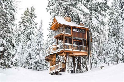 This Stunning Montana Tree House Looks Like A Real Life Snow Globe In