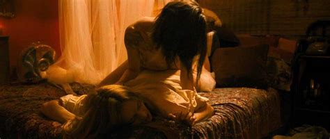 Reyna De Courcy And Heather Graham Lesbian Sex In Wetlands