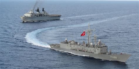 Türk Ve İngiliz Gemileri Doğu Akdeniz De Yeni Akit