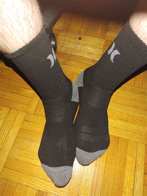 jay moon on twitter rt dtedilfxxx a sub locally has a black sock fetish 🦶so here s some pics