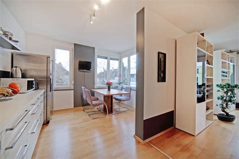 The apartment has 95 sqm over two floors, the apartment is on the second floor plus attic, 4 rooms, hallway, bathroom with shower. Perfekt für Familien! Moderne 4-Zimmer-Wohnung mit großem ...