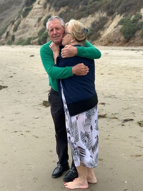 In a statement sent out today, gary player announced his wife of 64 years, vivian player, has passed away after her battle with pancreatic . Golf Legend Gary Player Reveals Wife Vivienne is ...