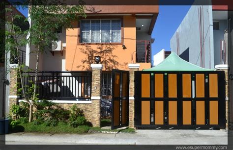 Black gate and fence design image 2020 ideas. House Gate Design • Experience of a Super Mommy