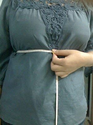 Untuk pemesanan celana dan rok wanita yang perlu di ukur adalah: Cara Mengukur Badan ~ Cara Menjahit Pakaian