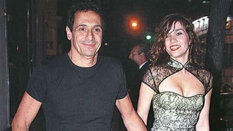 El insólito enojo de la ex de Ricardo Mollo por...