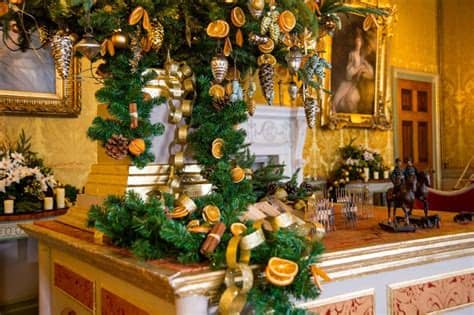 Get into the holiday spirit with these decorating ideas! How to recreate a Victorian Christmas in the home, with ...