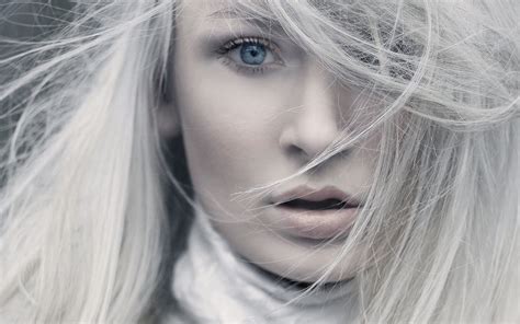 Valigetta Trucco Model White Hair