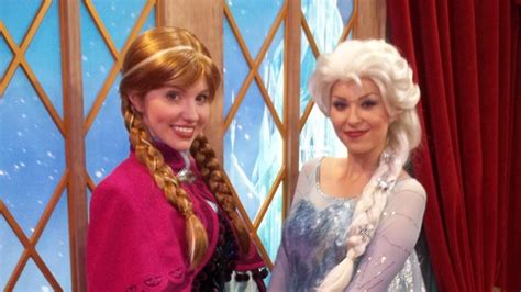 Anna And Elsa From Frozen Have Moved Into Epcots Norway Pavilion