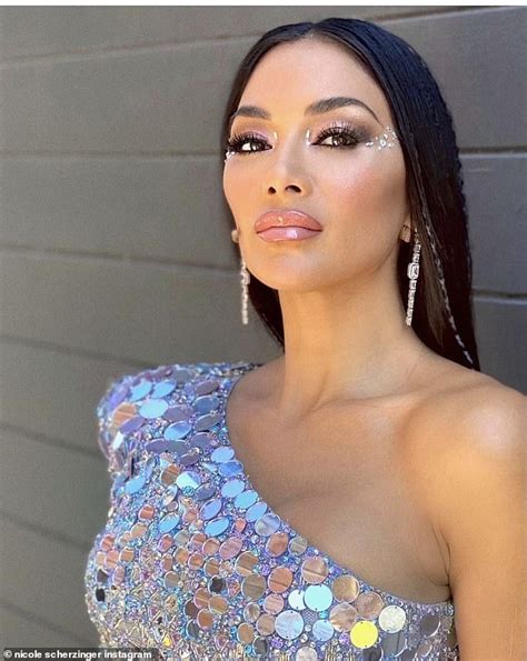 Nicole Scherzinger Looks Sensational As She Posts Pictures Of Her Stunning Make Up And Dress
