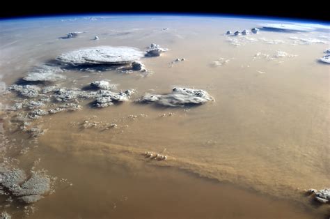 Space In Images 2014 09 Sandstorm Over The Sahara