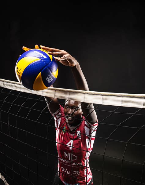 En attirant à la halle mandela l'ancienne joueuse du volero le cannet, le pavvb se renforce sérieusement. Volleyball portrait | Photos de volleyball, Photographie ...