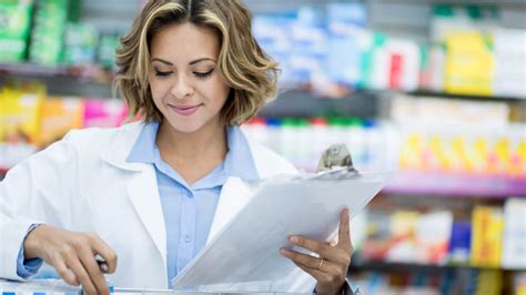 How To Become A Pharmacist Career Girls Explore Careers