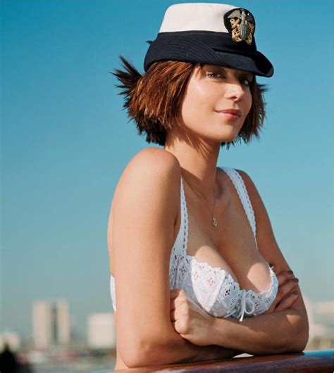 Catherine Bell Hottest Bikini Photos Expose Her Sexy Body In Shorts