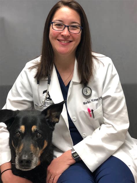 Our veterinary office offers routine preventative care, dental services, and is trained in the screening of common diseases. Meet the Team | Parkview Pet Clinic