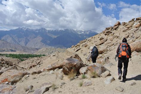 himalaya trek de la vallée de sham 12 jours voyage sur mesure ladakh himalaya mulane