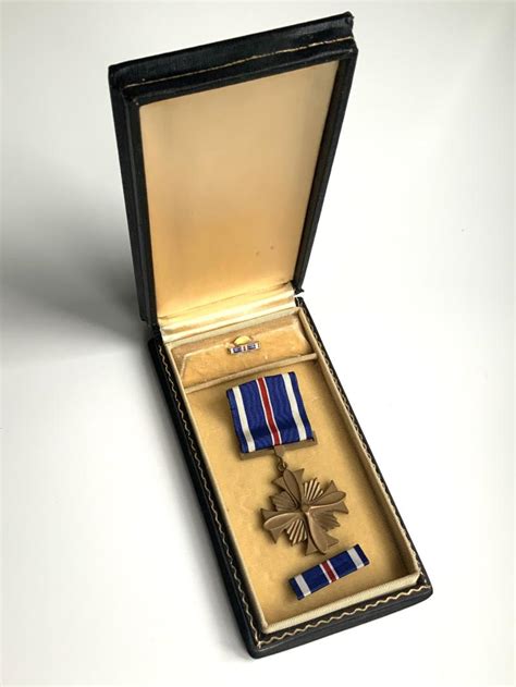 Bob Sims Militaria Wwii Usaaf Distinguished Flying Cross