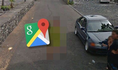 Сервис Google Maps зафиксировал гуляющую по улицам голую женщину