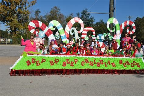 Grinch Christmas Float Ideas Christmas Parade Floats Whoville
