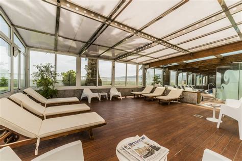 Hotel ubicado en un magnífico paraje el aparthotel almar se encuentra en el municipio turístico de sanxenxo, en la provincia de pontevedra. Talaso Hotel Louxo-La Toja, hotel en La Toja - Viajes el ...