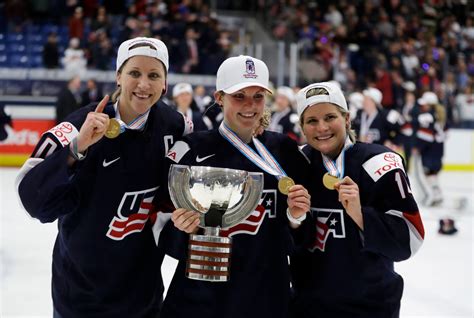 Us Womens Hockey Team Gets Wilma Rudolph Courage Award The Denver Post