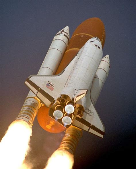 Examples of 'cohete espacial' in a sentence. Estudio del Cohete: 2. ¿Qué es un cohete espacial?