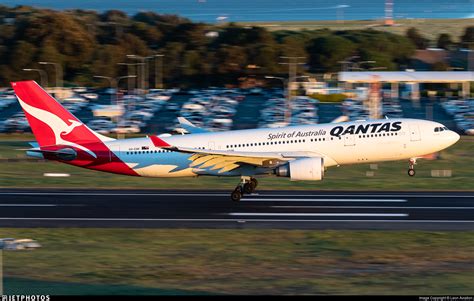 VH-EBK | Airbus A330-202 | Qantas | Leon Aviation | JetPhotos
