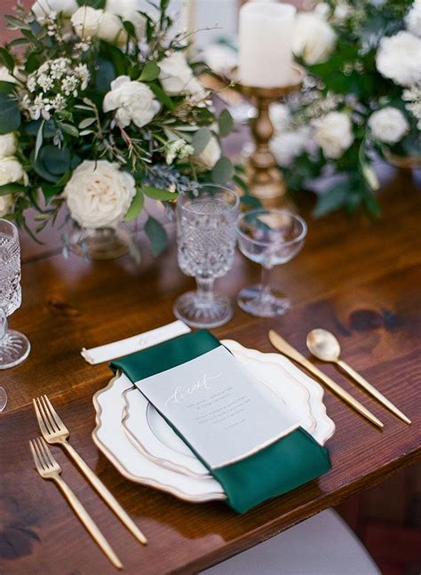 I Really Like The Green Napkin In This One Emerald Wedding Cake White