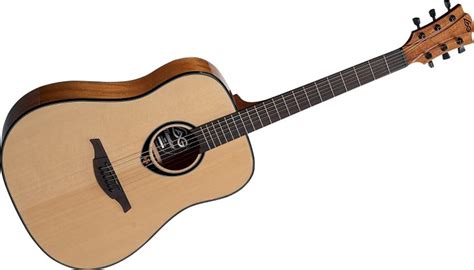 Maybe you would like to learn more about one of these? Gambar Gitar Akustik Kartun - Gambar Gitar
