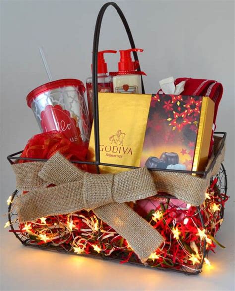 Christmas gift ideas for the elderly. 17 Christmas Gift Hamper Basket Ideas: Chocolates, Wine ...
